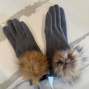 Elegant Gray Fur-Trimmed Gloves